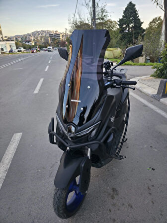 MOTOCAM Yamaha Nmax Siperlik Ön Cam 2025 Model 72cm Siyah Renkli 4mm