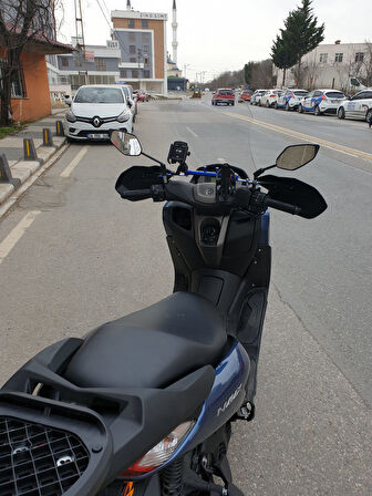 MOTOCAM Yamaha Nmax Siperlik Ön Cam 2021-2025 Model 72cm Şeffaf Renkli 4mm UZUN CAM