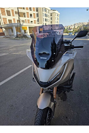 MOTOCAM Honda NT 1100 Siperlik Ön Cam 2025 Model 61cm Siyah Renkli 4mm