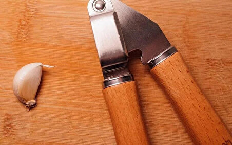 Kayın Saplı Paslanmaz Çelik Sarımsak Ezici