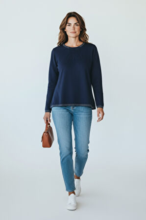 KADIN YAKA VE KOL AĞZI TAŞLI ETEK DESENLİ BLUZ