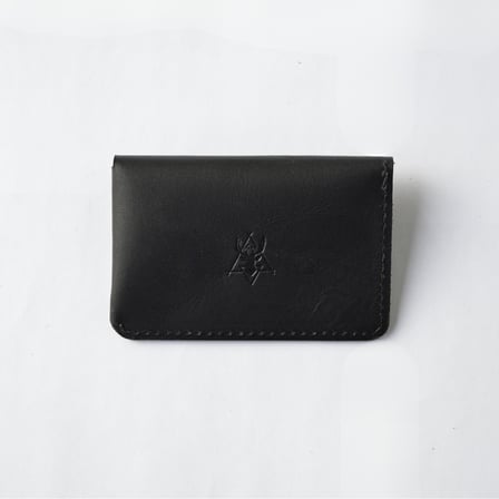 Hakiki Deri Kartlık – Minimal Tek Çapraz Çıtçıtlı Tasarım 