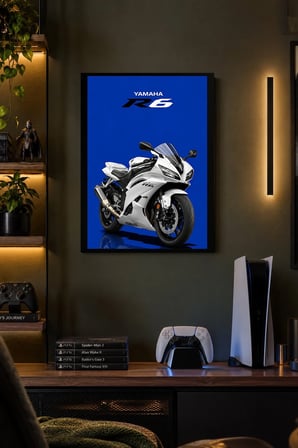 Beyaz Sportif Motosiklet Desenli Dekoratif MDF Tablo, Çerçeve Görünümlü Ahşap Poster