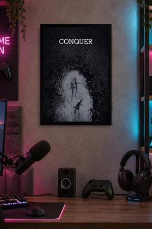 Siyah Beyaz CONQUER Yazısı Desenli Dekoratif MDF Tablo, Çerçeve Görünümlü Ahşap Poster