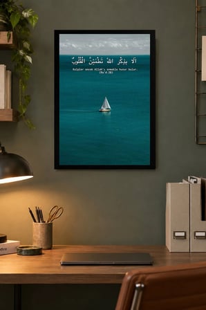 Turkuaz Deniz ve Yelkenli Desenli Dekoratif MDF Tablo, Çerçeve Görünümlü Ahşap Poster