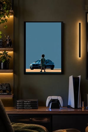 Mavi Otomobil ve Minimal Figür Desenli Dekoratif MDF Tablo, Çerçeve Görünümlü Ahşap Poster