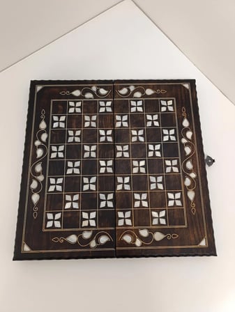 Sedef Kakma Telkari İşlemeli El İşçiliği Orta Boy Damalı Ahşap Tavla - Koyu Renk (20X40 Cm)