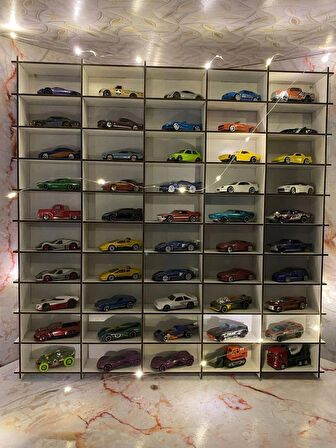 İKAN Ahşap Araba Rafı 50'li Beyaz Renk (Hotwheels ve Matcbox Arabaları Için Uygundur)