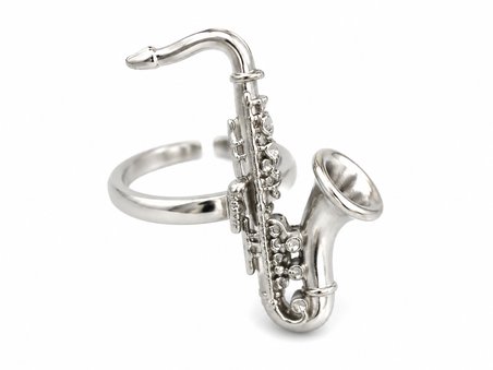 Saksafon Figürlü Gümüş Renk Müzisyen Yüzüğü – Müzik Tutkunlarına Özel Tasarım