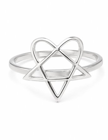 Kadın Heartagram Sembol Tasarımlı Çelik Yüzük – Minimal Gotik ve Alternatif Yüzük