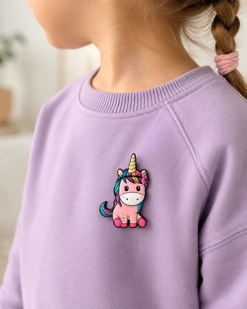 Sevimli Unicorn Figürlü Çocuk Rozeti – Renkli Çanta ve Kıyafet Aksesuarı