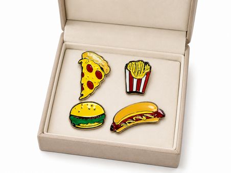 Fast Food Temalı 4'lü Metal Emaye Rozet Seti–Pizza,Hamburger,Patates ve Sosisli Rozet