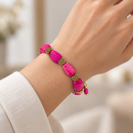 Fuşya Boncuklu Gold Detaylı Bileklik – Canlı Renkli Şık Kadın Aksesuarı