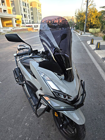 MOTOCAM Honda PCX Siperlik Ön Cam 2021-2024 Model 65cm Siyah Renkli 4mm