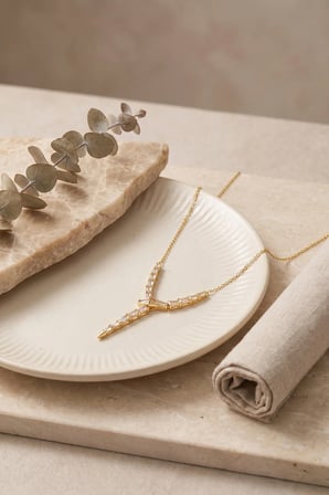 Pirinç Gold Renk Zirkon Taşlı Yılan Model Kadın Kolye TJ-BKO11263