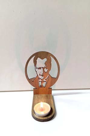Mustafa Kemal ATATÜRK Figür Kahverengi Ahşap Gölge Mumluk Projeksiyon Biblo – Mum Hediyeli MKA2