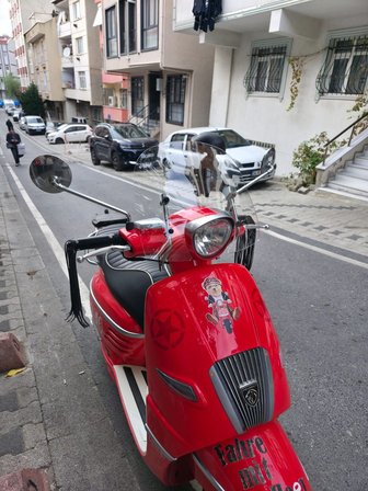 MOTOCAM Peugeot Django Ön Cam 2017-2026 Model 37cm Şeffaf Renkli 4mm  APARATSIZ