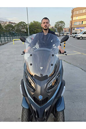 MOTOCAM Piaggio MP3 530 Siperlik Ön Cam 2023-2025 Model 60cm Şeffaf Renkli 4mm ORTA BOYLU