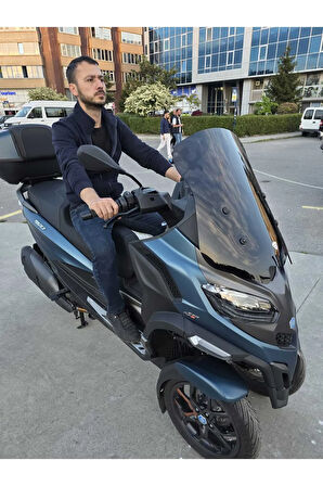 MOTOCAM Piaggio MP3 530 Siperlik Ön Cam 2023-2025 Model 60cm Siyah Renkli 4mm ORTA BOYLU