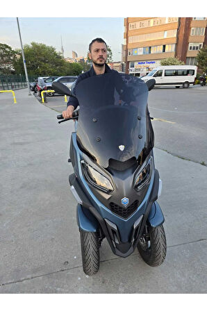 MOTOCAM Piaggio MP3 530 Siperlik Ön Cam 2023-2025 Model 60cm Siyah Renkli 4mm ORTA BOYLU