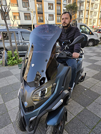 MOTOCAM Piaggio MP3 530 Siperlik Ön Cam 2023-2025 Model 72cm Siyah Renkli 4mm UZUN CAM