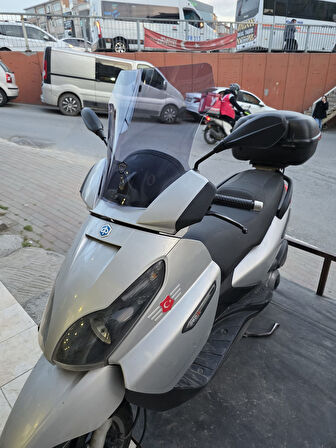 MOTOCAM Piaggio X7 Siperlik Ön Cam 2007-2012 Model 43cm Füme Renkli 4mm