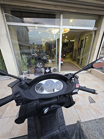 MOTOCAM Piaggio X7 Siperlik Ön Cam 2007-2012 Model 43cm Şeffaf Renkli 4mm