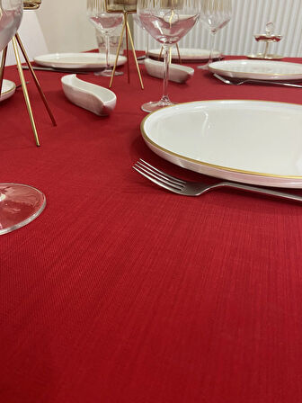 Çeyizlik Piko Sarma Gold Detaylı Dertsiz Masa Örtüsü Simsiz Kırmızı