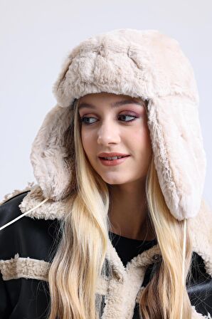Peluş Kulaklıklı Ponponlu Pilot Şapka