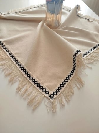 Cendere Saçaklı %100 Pamuklu Doğal Keten Kumaş Vintage Jüt Aksesuarlı 110x110 cm