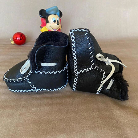 Unisex Bebek %100 Hakiki Deri El Yapımı Bebek Patiği | Yumuşak, Sıcak ve Rahat Ayakkabı Siyah