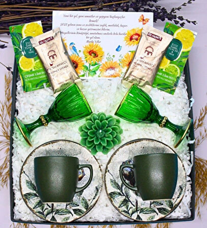 Premium Kahve Fincanı & Kristal Bardak & Lotus Mum & Özel Tasarım Hediye Kartı