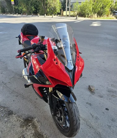 MOTOCAM QJ SRK 125 R Ön Cam 2023-2026 Model 42cm Şeffaf Renkli 4mm