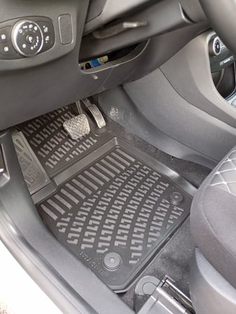 Ford Puma 2019 Sonrası Üst Bagaj Havuzu&Havuzlu Paspas ve TON KOKU
