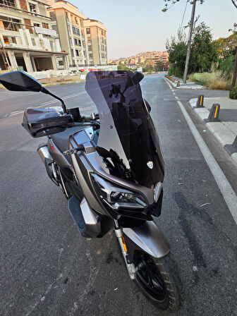 MOTOCAM RKS Reale 125 Siperlik Ön Cam 2023-2025 Model 55cm Siyah Renkli 4mm KISA SPOR CAM