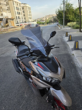 MOTOCAM Revolt RSX3 Siperlik Ön Cam 2022-2025 Model 54cm Füme Renkli SPORTİF