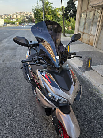 MOTOCAM Revolt RSX3 Siperlik Ön Cam 2022-2025 Model 54cm Siyah Renkli SPORTİF