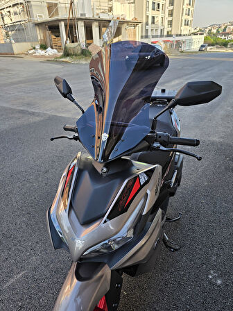 MOTOCAM Revolt RSX3 Siperlik Ön Cam 2022-2025 Model 54cm Siyah Renkli SPORTİF