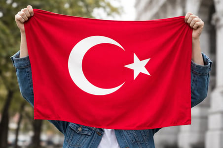 30x45 cm Asılabilir Türk Bayrağı – Alpaka Kumaş, İç & Dış Mekan Kullanımına Uygun