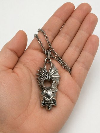 Gotik Kafatası ve Kanat Figürlü Metal Kolye Unisex Gümüş Renk