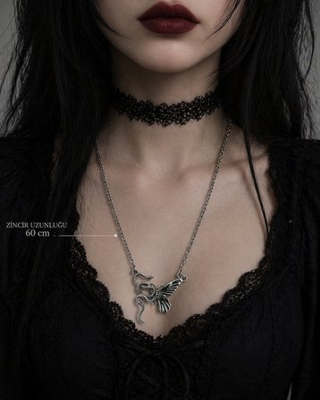 Gotik Yılan Kanat Figürlü Gümüş Renk Unisex Kolye
