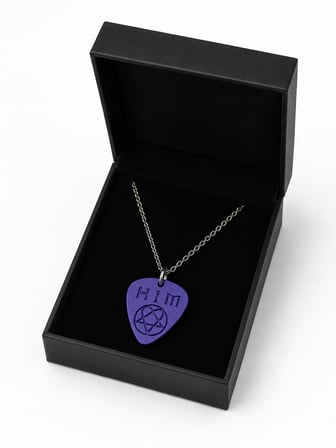 Heartagram Plektrum Kolye – Mor Gitar Penası Tasarımlı Hediye Kolye