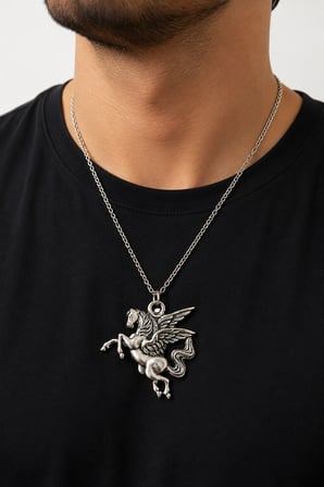 Kanatlı Pegasus At Figürlü Gümüş Renk Fantastik Tasarım Hediye Kolye