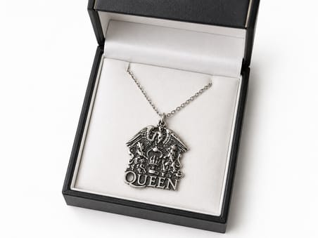 Queen Rock Grubu Armalı Gümüş Renk Kolye Müzikseverlere Özel Hediye