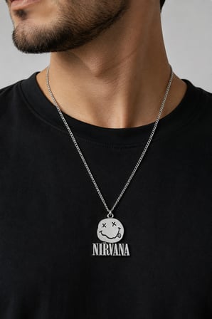 Nirvana Smiley Logolu Rock Müzik Kolyesi Hediye Aksesuar