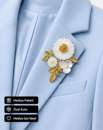 Hediye Beyaz Çiçek Tasarımlı Premium Gold Detaylı Kadın Broş Rozet