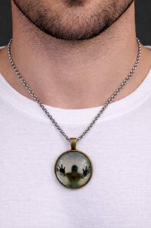 Unisex Gümüş Renk Zincirli Cam Efekt İnsan Silüet Kolye 60 cm 