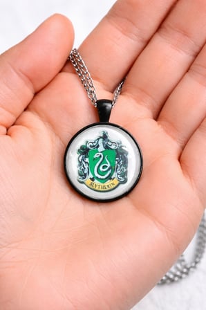 Unisex Metal Slytherin Yılan Desenli Yeşil Kolye Aksesuar