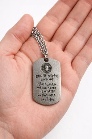 Death Note Yazılı Metal Plaka Kolye Gümüş Renk Unisex 60 cm Zincir