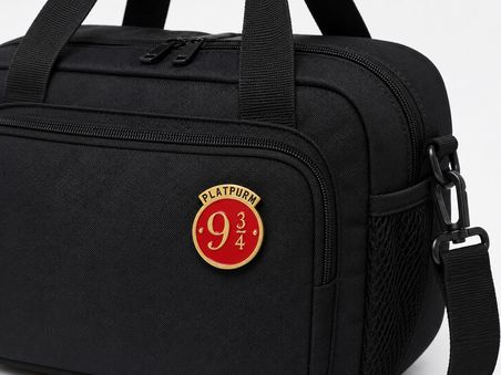 Harry Potter Peron 9¾ Temalı Kırmızı Gold Koleksiyonluk Rozet Hediye